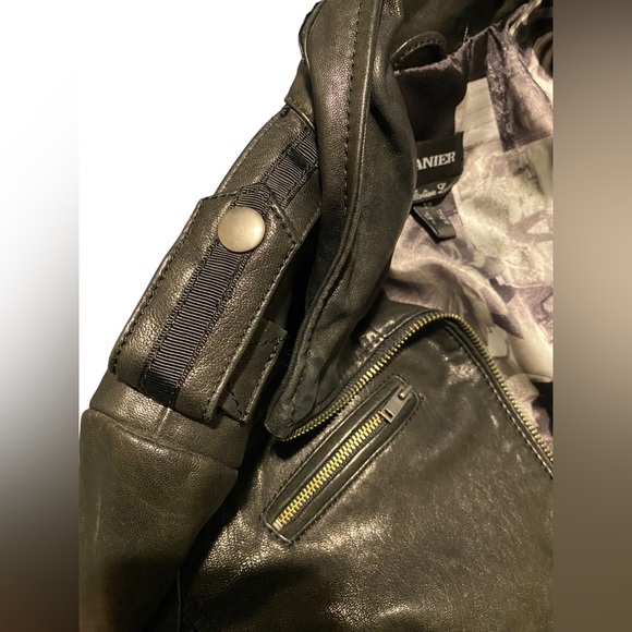 Danier leather jacket - Picture 8 of 10